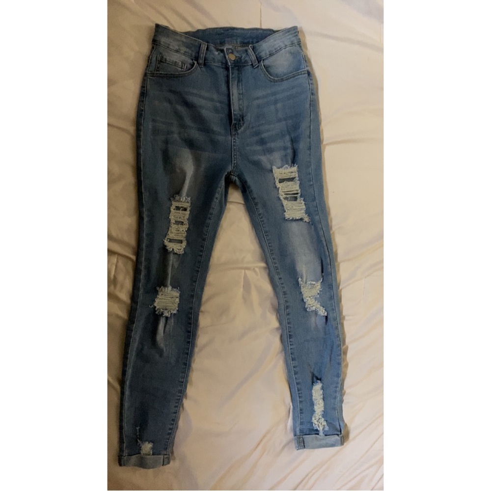 Distressed high waisted light washed jeans